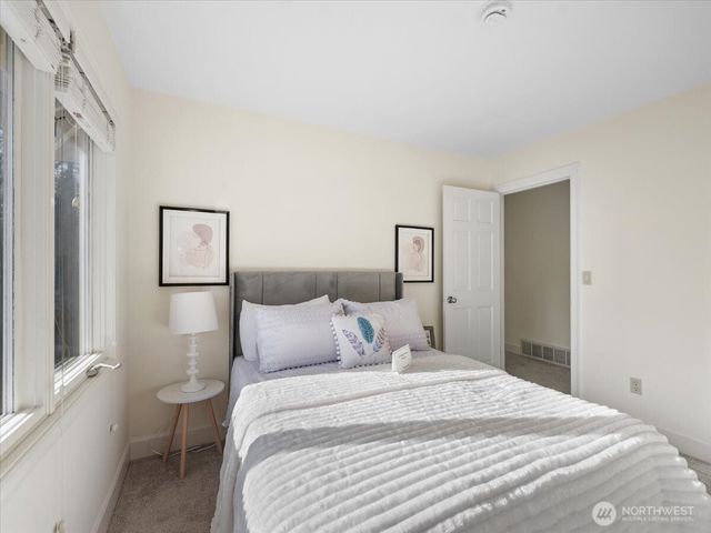 14823 164th Place NE, Woodinville, WA 98072