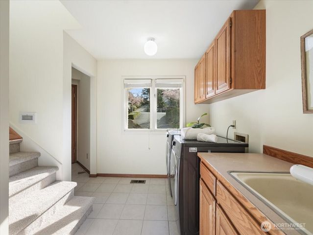 14823 164th Place NE, Woodinville, WA 98072