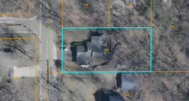 326 Warner Avenue N, Mahtomedi, MN 55115