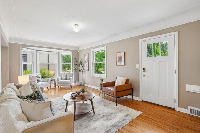 5625 13th Avenue S, Minneapolis, MN 55417