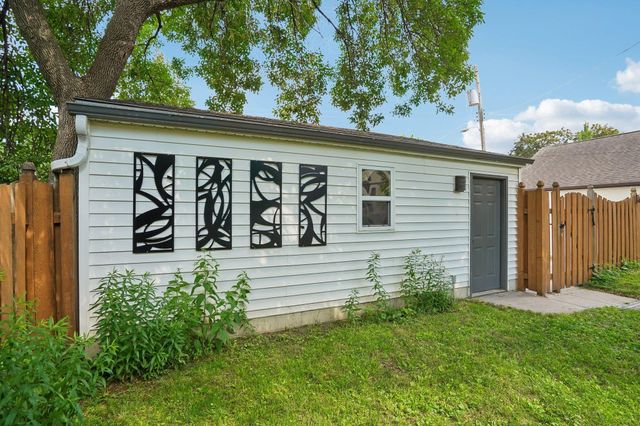 5625 13th Avenue S, Minneapolis, MN 55417