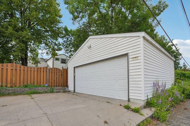 5625 13th Avenue S, Minneapolis, MN 55417