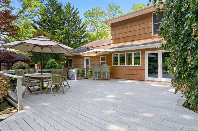 36 Arbor Lane, Dix Hills, NY 11746
