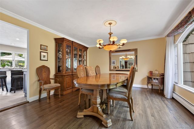 36 Arbor Lane, Dix Hills, NY 11746