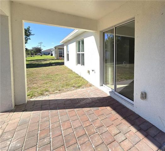 1814 NE 40th LN, Cape Coral, FL 33909