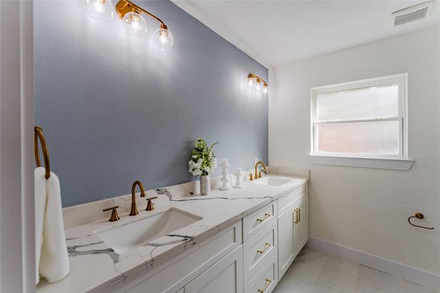 6027 Valkeith Drive, Houston, TX 77096