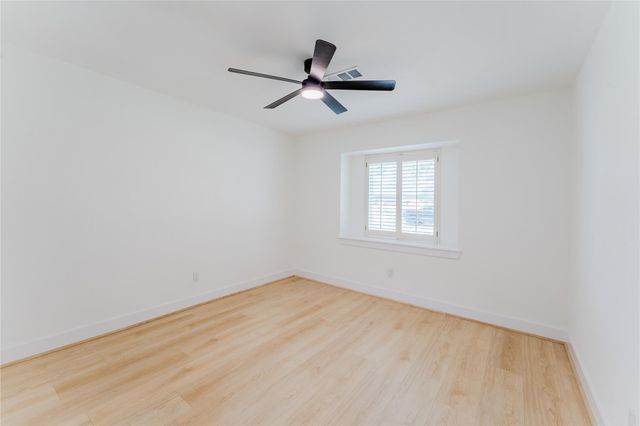 6027 Valkeith Drive, Houston, TX 77096