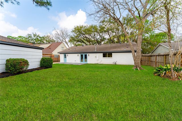 6027 Valkeith Drive, Houston, TX 77096