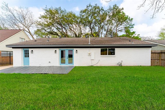 6027 Valkeith Drive, Houston, TX 77096