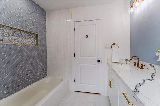 6027 Valkeith Drive, Houston, TX 77096