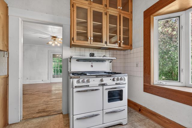 324 Liberty Street, Ashland, OR 97520