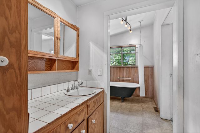324 Liberty Street, Ashland, OR 97520