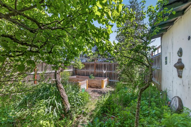 324 Liberty Street, Ashland, OR 97520