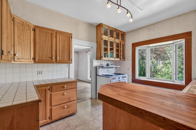 324 Liberty Street, Ashland, OR 97520