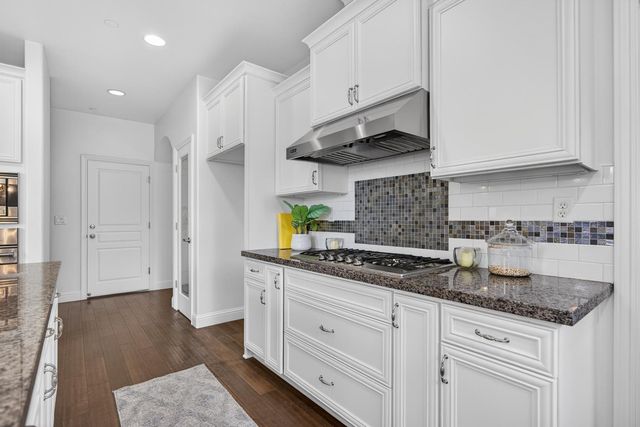 7 Triumph Ct, Sacramento, CA 95831