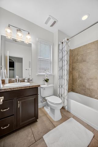 7 Triumph Ct, Sacramento, CA 95831