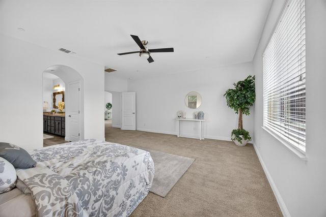 7 Triumph Ct, Sacramento, CA 95831