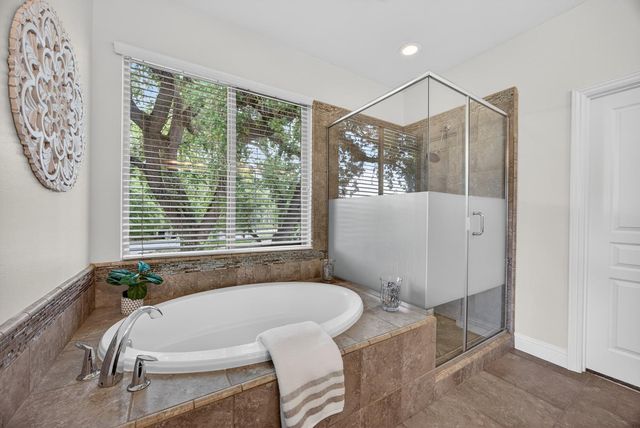7 Triumph Ct, Sacramento, CA 95831