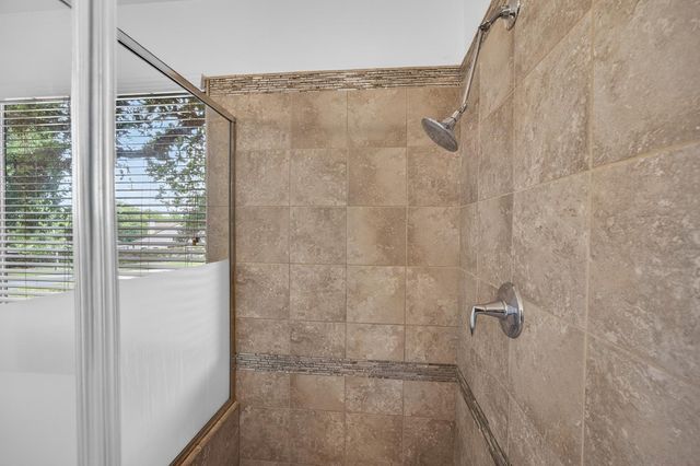 7 Triumph Ct, Sacramento, CA 95831