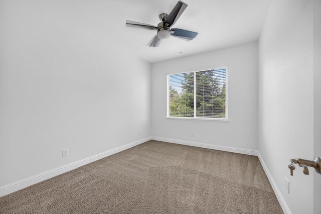 7 Triumph Ct, Sacramento, CA 95831