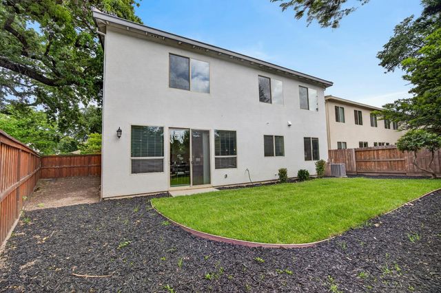 7 Triumph Ct, Sacramento, CA 95831
