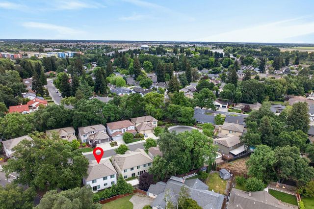 7 Triumph Ct, Sacramento, CA 95831