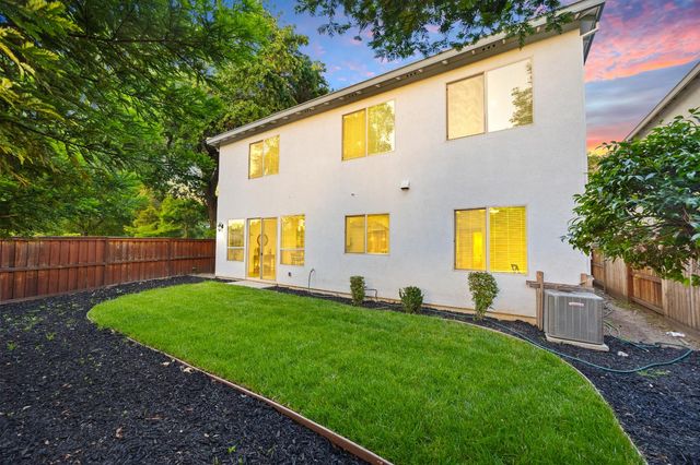 7 Triumph Ct, Sacramento, CA 95831