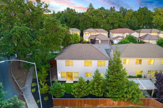 7 Triumph Ct, Sacramento, CA 95831