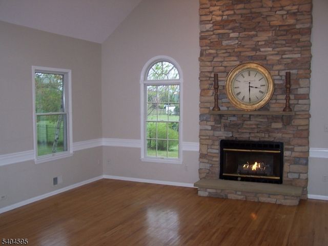 20 Northwood Dr, Alexandria Twp., NJ 08867