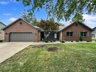 116 Piney Woods Drive, Swansea, IL 62226