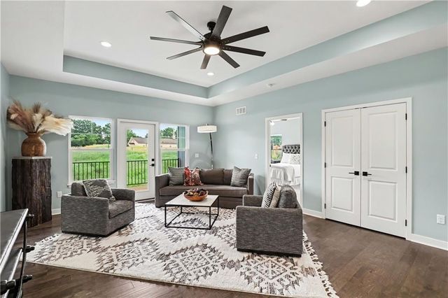 6145 Park Street, Shawnee, KS 66216