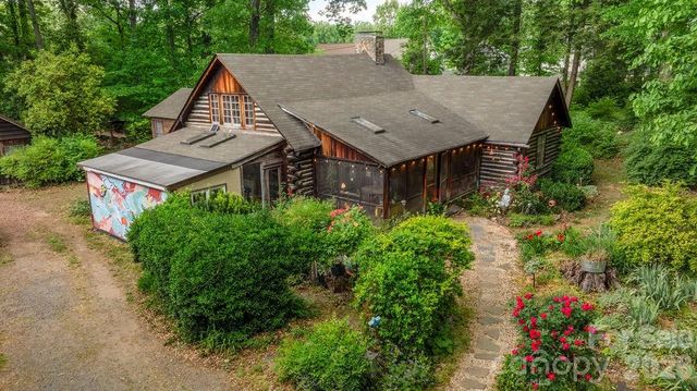 2107 Mandarin Boulevard, Charlotte, NC 28205