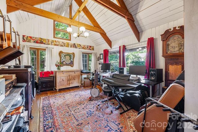 2107 Mandarin Boulevard, Charlotte, NC 28205
