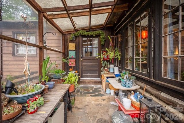 2107 Mandarin Boulevard, Charlotte, NC 28205
