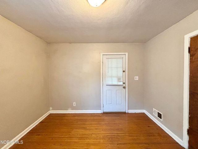3816 Almeda Drive, Toledo, OH 43612