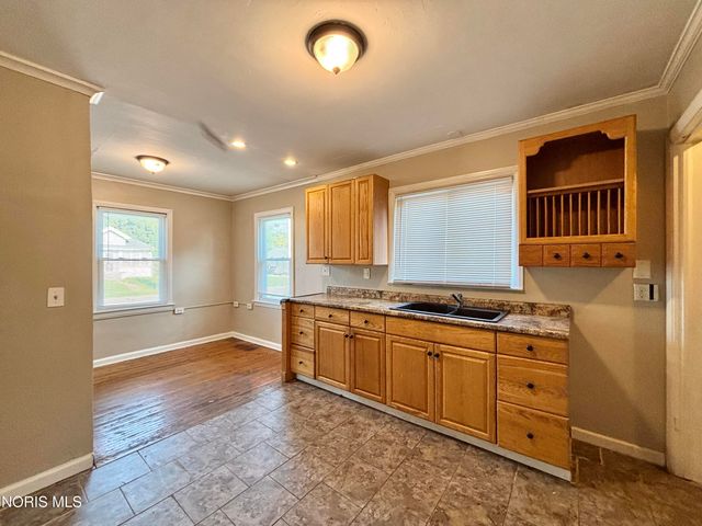 3816 Almeda Drive, Toledo, OH 43612