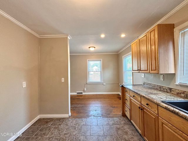3816 Almeda Drive, Toledo, OH 43612