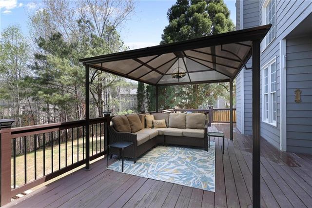 5742 Vinings Retreat Way SW, Mableton, GA 30126