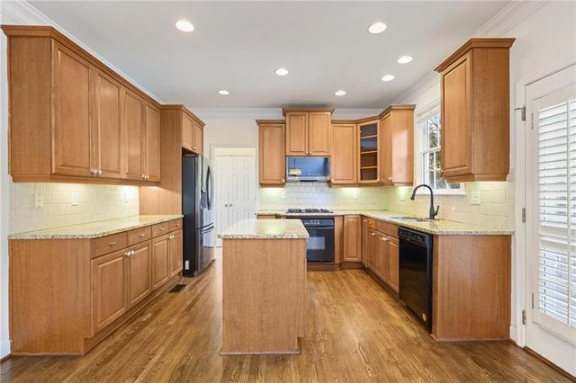 5742 Vinings Retreat Way SW, Mableton, GA 30126