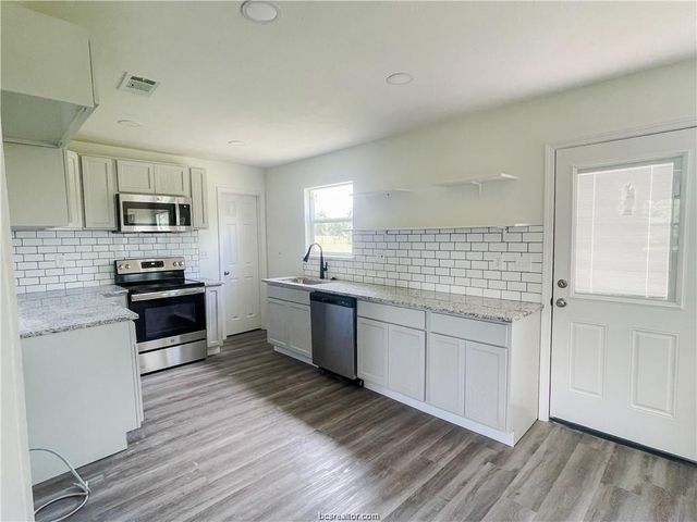2837 Bob Mathews Street, Bedias, TX 77831