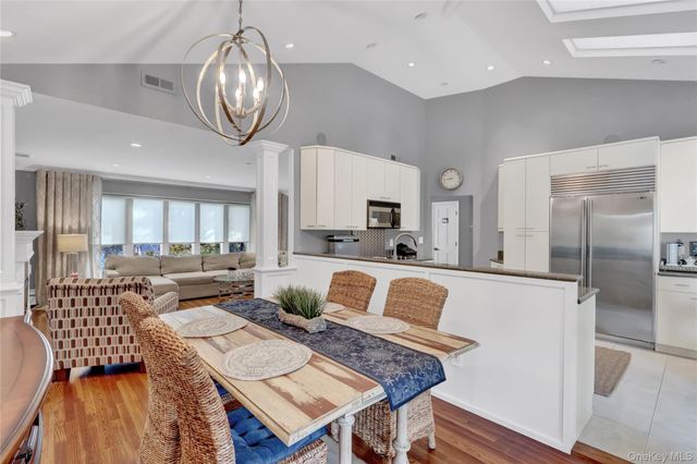 512 Links Drive E, Oceanside, NY 11572