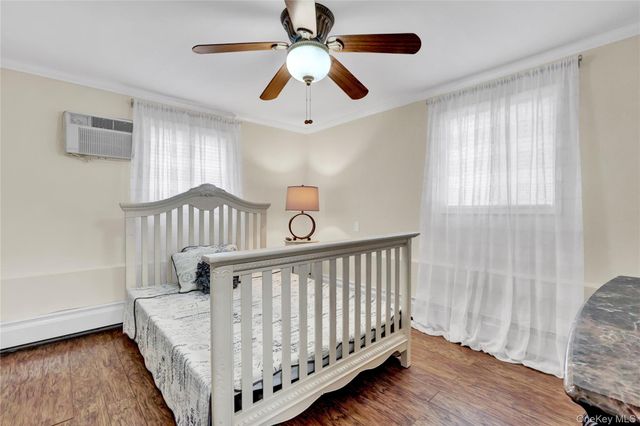 512 Links Drive E, Oceanside, NY 11572