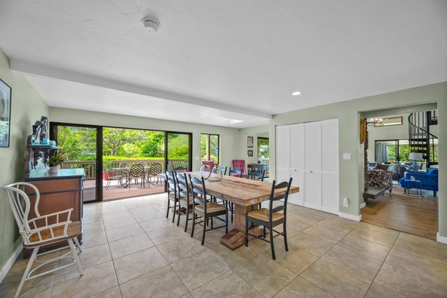 620 Awalau Rd, Haiku, HI 96708