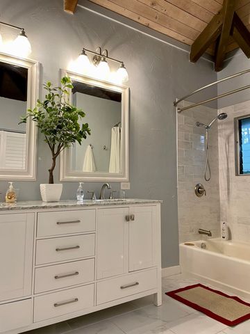 620 Awalau Rd, Haiku, HI 96708