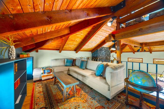 620 Awalau Rd, Haiku, HI 96708