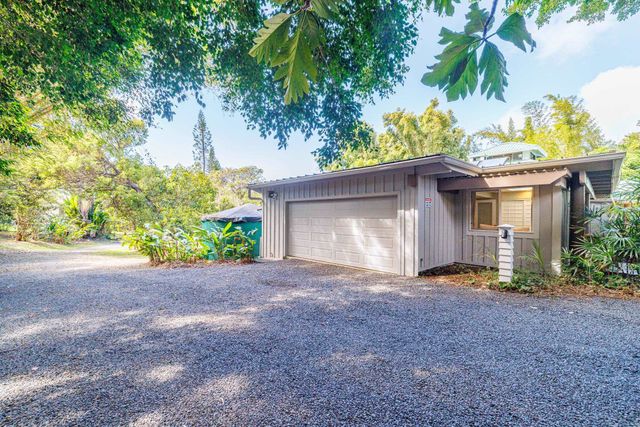 620 Awalau Rd, Haiku, HI 96708