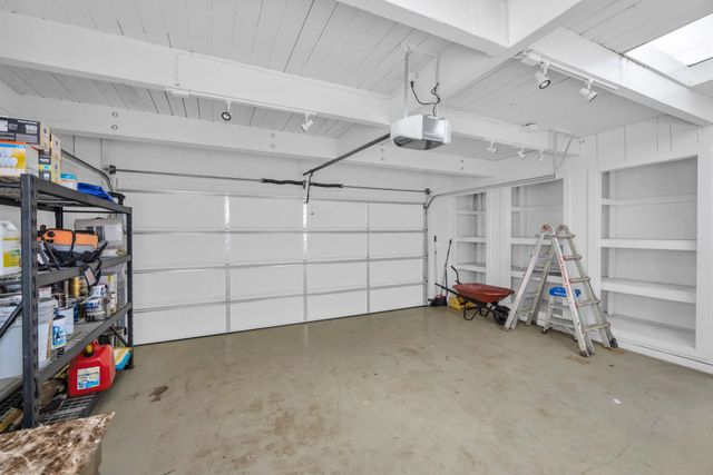 620 Awalau Rd, Haiku, HI 96708