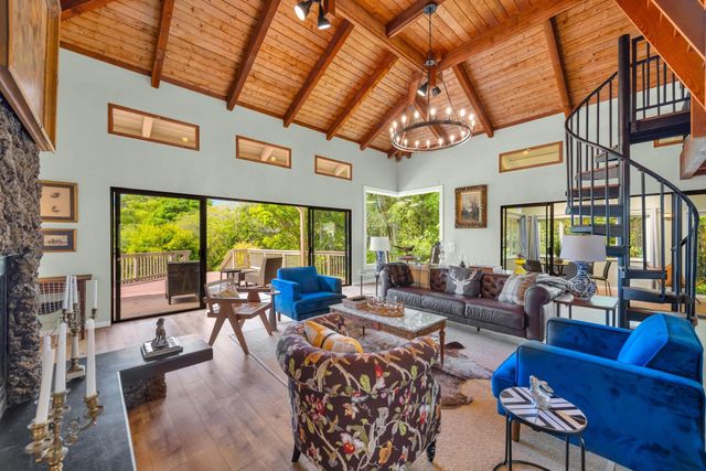 620 Awalau Rd, Haiku, HI 96708