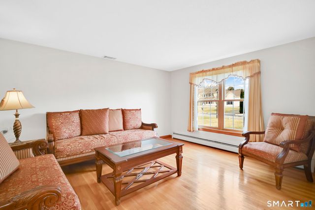 36 Cardinal Way, South Windsor, CT 06074