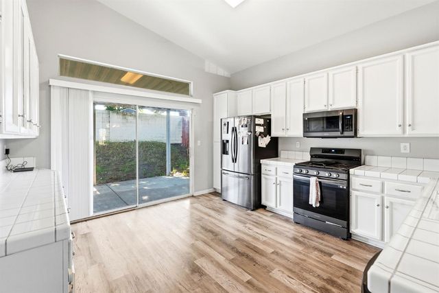 8154 Andante Dr, Citrus Heights, CA 95621